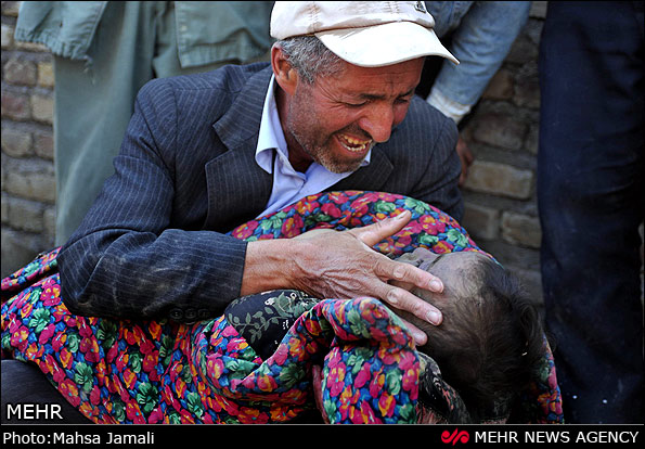 EarthquakeFatherDeadChild2Mehr.jpg