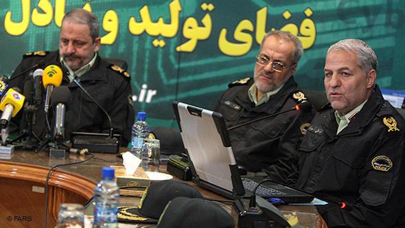 HadianfarLaptopMoghaddam.jpg
