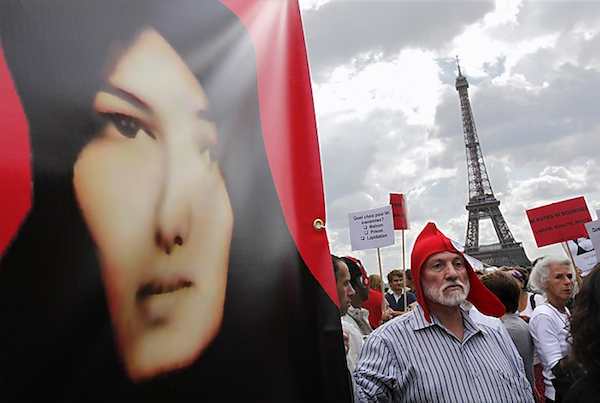 SakinehProtestParis.jpg