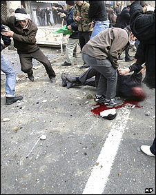 091227095505_op-ashora-clashes-ap-283.jpg