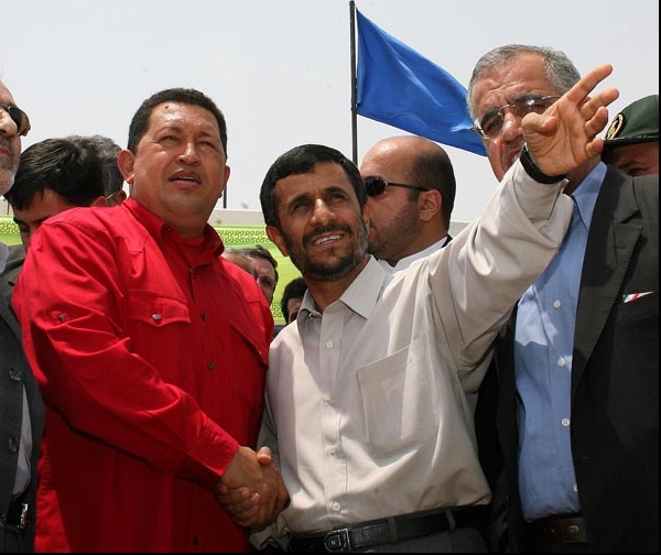 2-chavez_ahmadinejad32.jpg