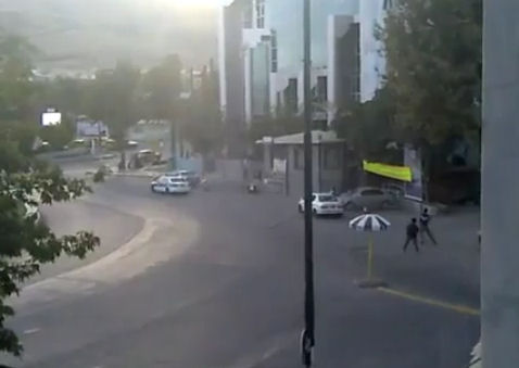 Azadi+Square+gunmen+-+Sanandaj+Iran.jpg