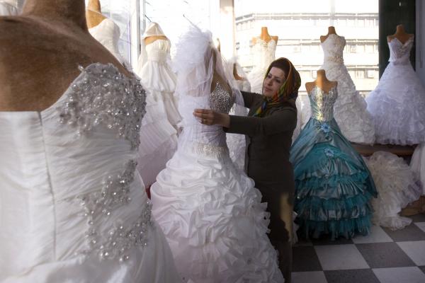Wedding-Industry-in-Iran-1.jpg