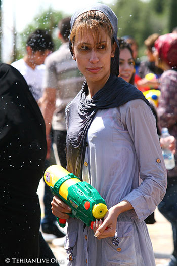 water_gun_festival_tehn_6.jpg